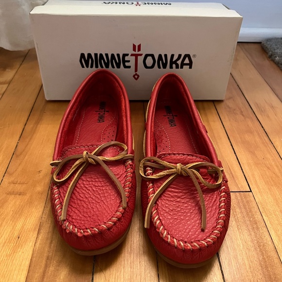 Minnetonka Moccasins - Picture 1 of 3